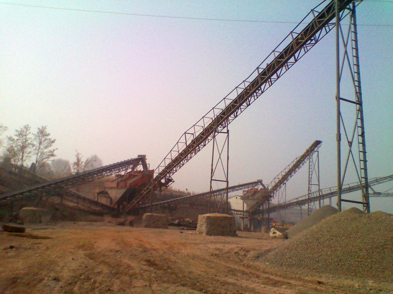 青石破碎生產(chǎn)線