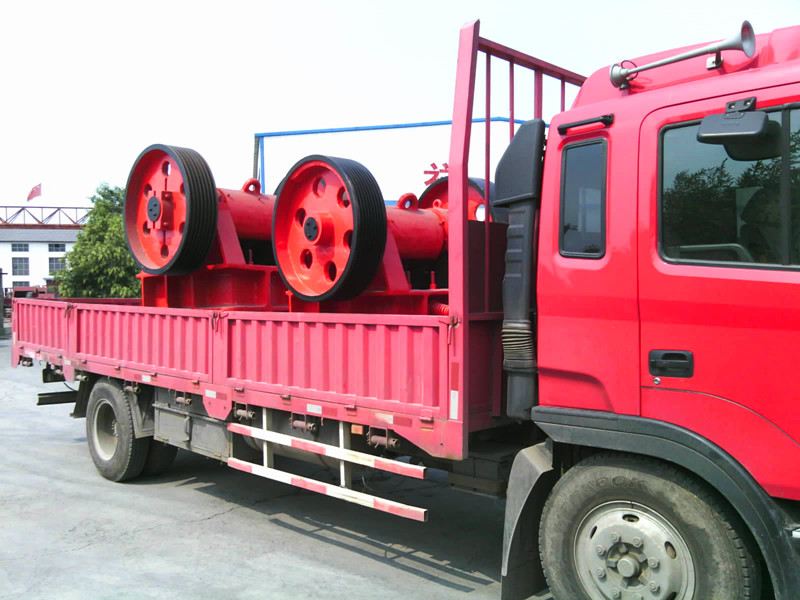 顎式破碎機發(fā)貨現(xiàn)場